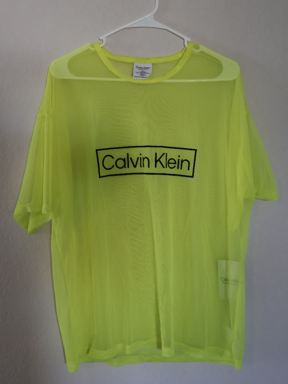 NWT Mens Clavin Klein Sheer yellow t shirt sz M